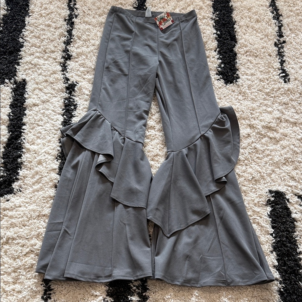 Gray Ruffled Wide-Leg Pants Rodeo Quincy